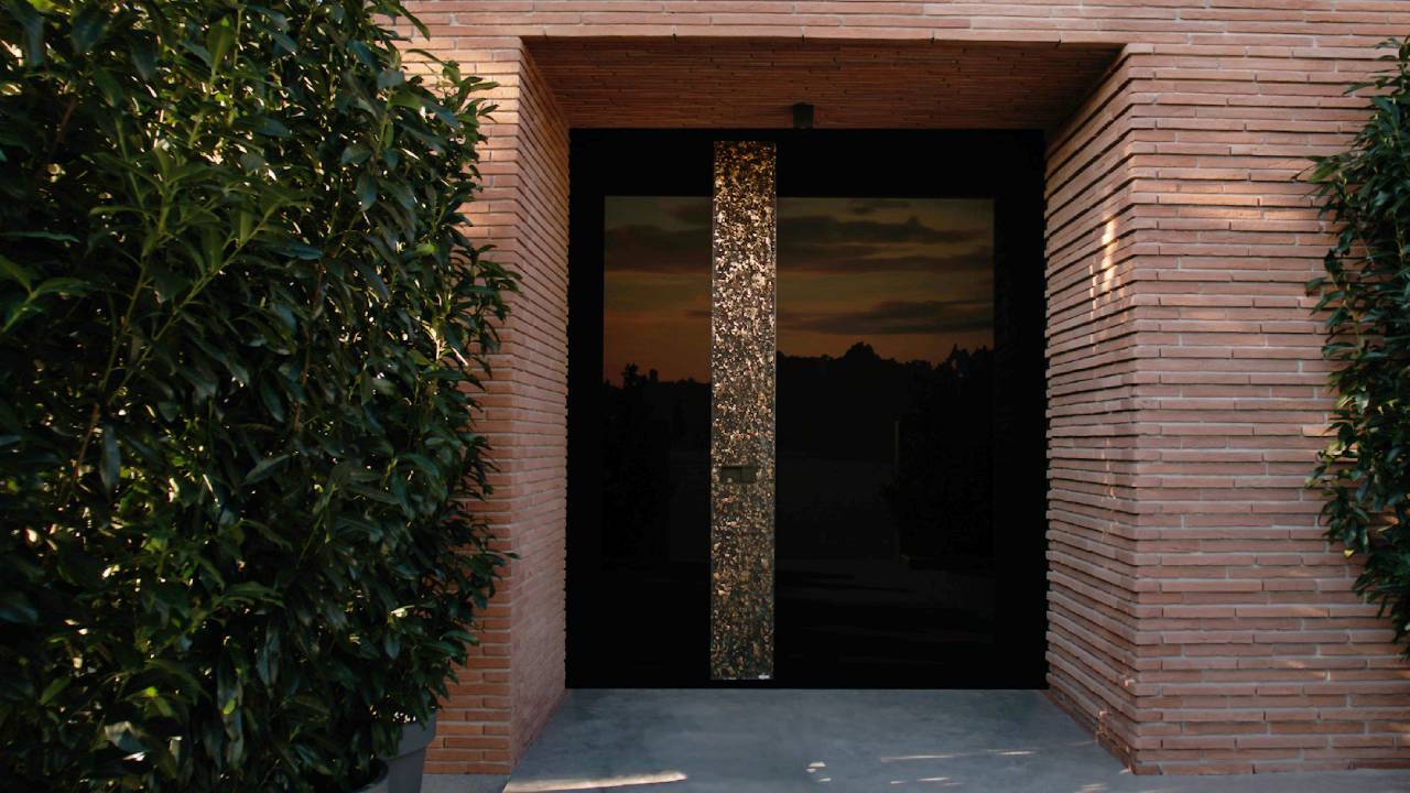 Veličastna vhodna vrata VersusBronze 